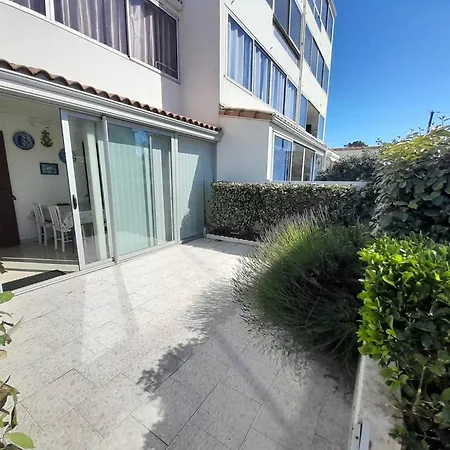 Appartement Rdc Avec Veranda Et Terrasse, Proche Et Commerces, Parking Privatif - Fr-1-324a-50 Saint-Hilaire-de-Riez
